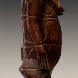 Statuette féminine Mangbetu