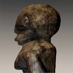 Statuette Mbaka de fécondité la tete de profil
