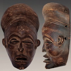 Masque Tchokwé Cihongo porté