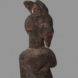 Ancienne statuette Mambila Kaka patine croûteuse