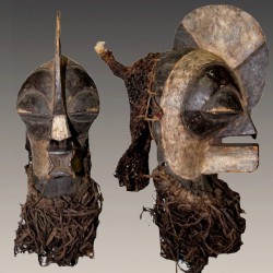 Ancienne masquette Kifwébé de famille