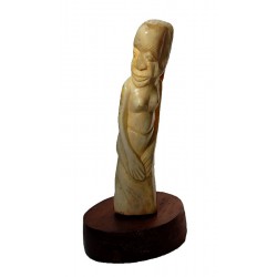 Figure d ancetre petite corne sculptee royaume Kuba