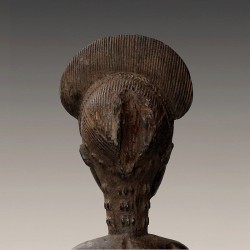 Statuette africaine ancienne fecondite Baoule detail 2
