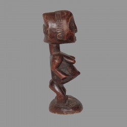 Statuette africaine Hemba en maternite profil