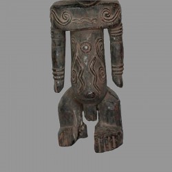 Statuette Sikasingo ou Basikasingo Buyu ancienne pieds
