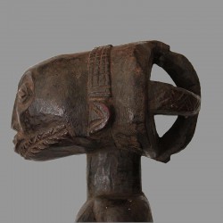 Statuette africaine figure d Ancetre Hemba coiffe