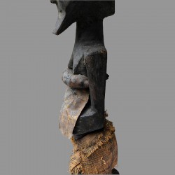 Statuette Songye de chef de village detail
