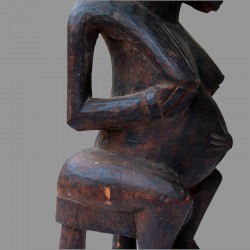 Statuette africaine fecondite Baoule assise gros ventre