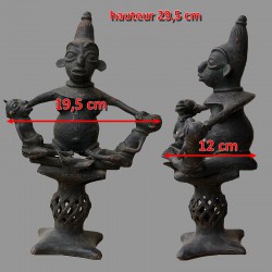 Maternite Tikar en Bronze dimensions