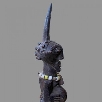 Petite mais jolie statuette Songye pouvoir et prestige Kassaï Occidental