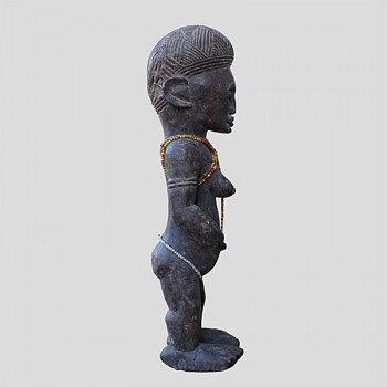 Statuette Tchokwe protectrice ancienne de profil