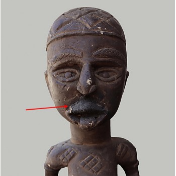 Figure de chef Yombe tres ancien détail