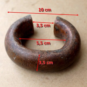 Bracelet Dogon assez lourd et ancien dimensions