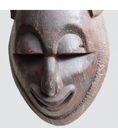 Masque africain decoratif detail