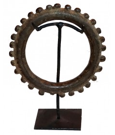 Bracelet Dan en bronze sur socle